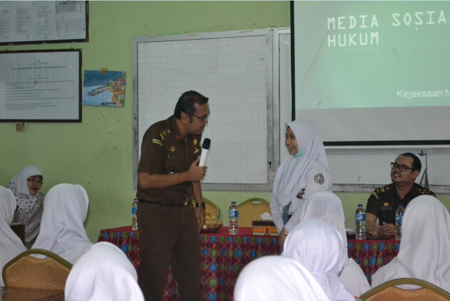 JAKSA MASUK SEKOLAH